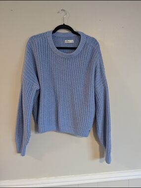 ✨ 5 For $50 Hollister Cozy Blue Knit Sweater Size L